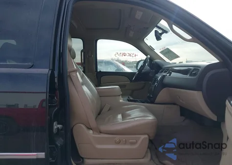 2011 GMC Yukon Xl 1500 Denali z USA, uszkodzony, nr VIN 1GKS2MEF3BR106629